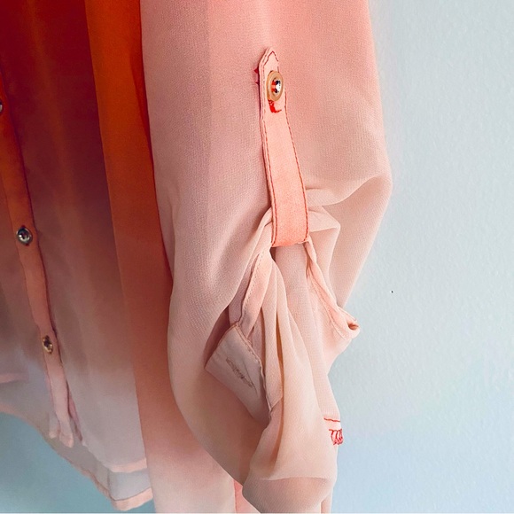 Daytrip Women's Red and Orange Ombre Long Sleeve Shirt Button Up Top Size Medium - Picture 4 of 9